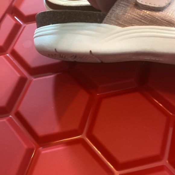 Clarks Collection Sandals - Picture 11 of 11